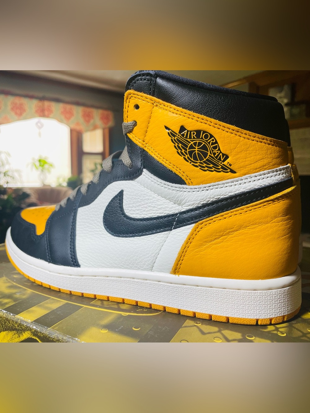 Jordan 1 Retro High Jordan 1 Retro High OG 🚖 Taxi 🚖 11M - Picture 6 of 16